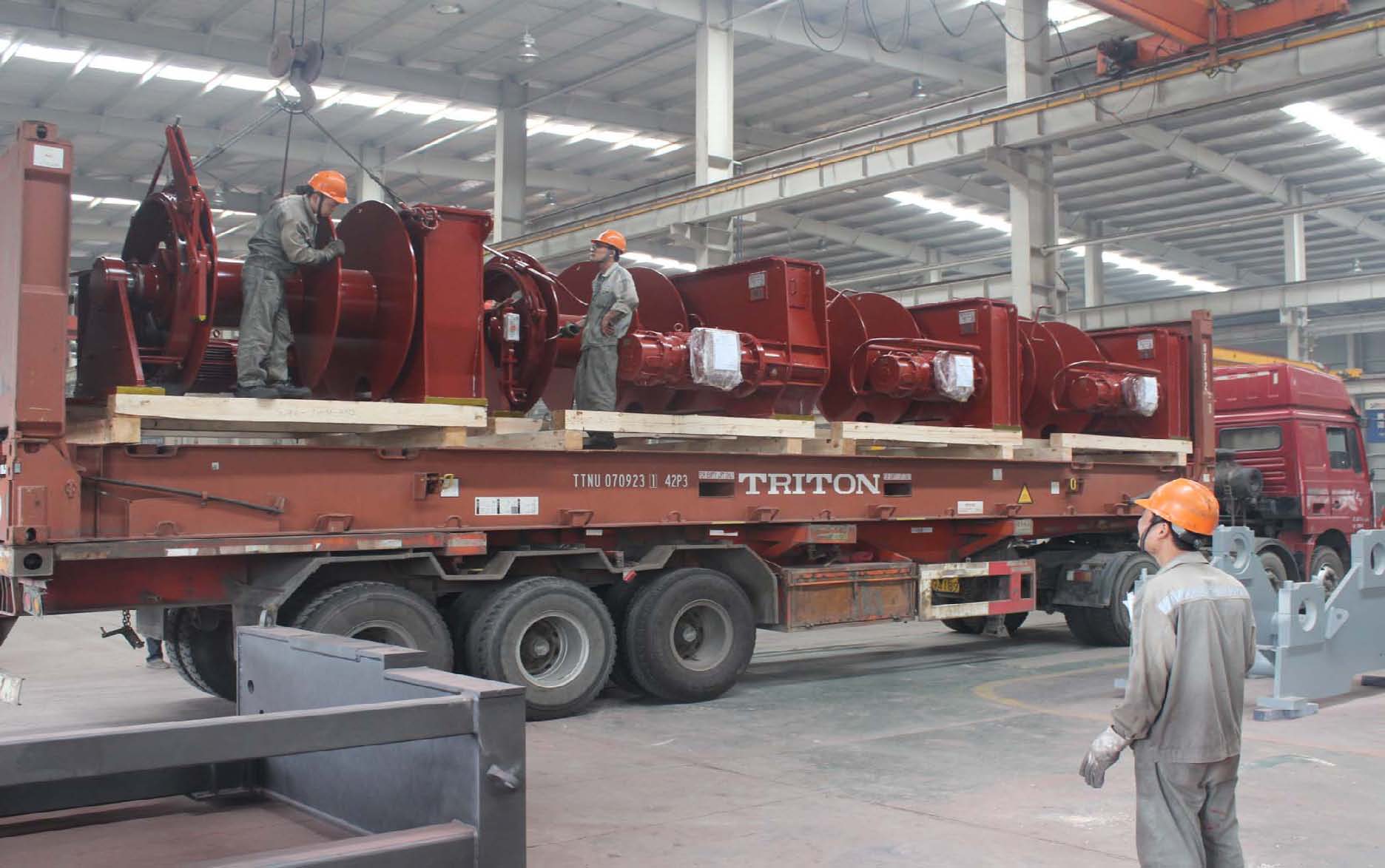 12 sets mooring winches deliver to client