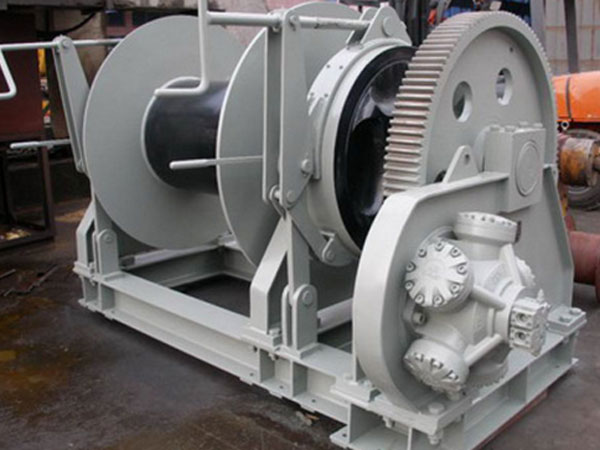 Hydraulic drum winch supplied by Sinma