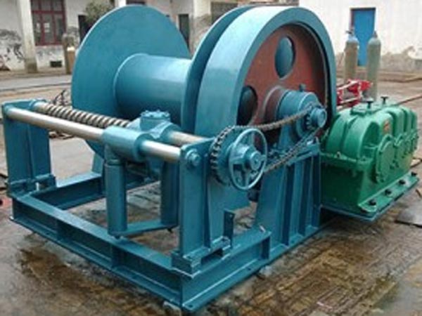 Sinma spooling windlass 