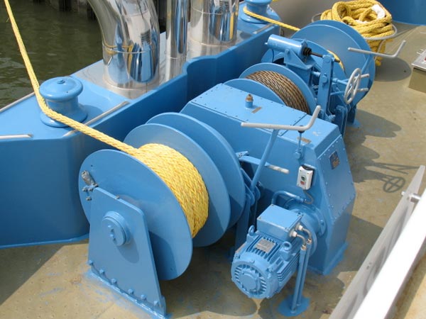 Sinma drum winches for boats