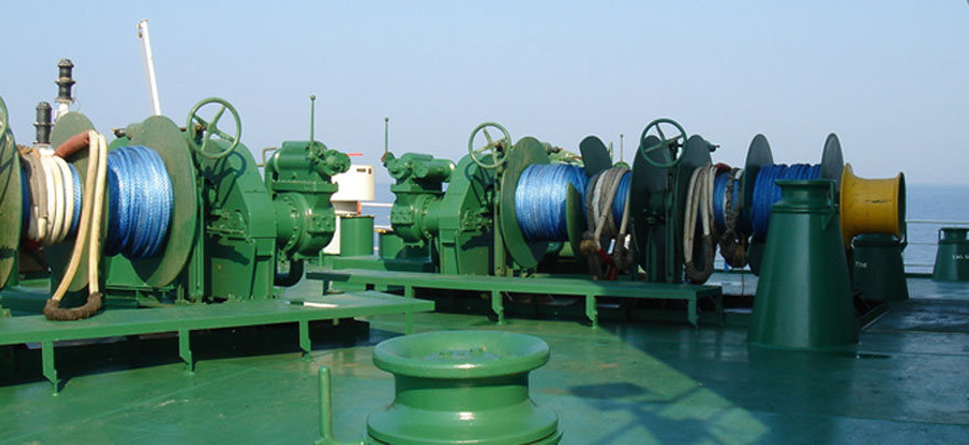 Different kinds of mooring winches